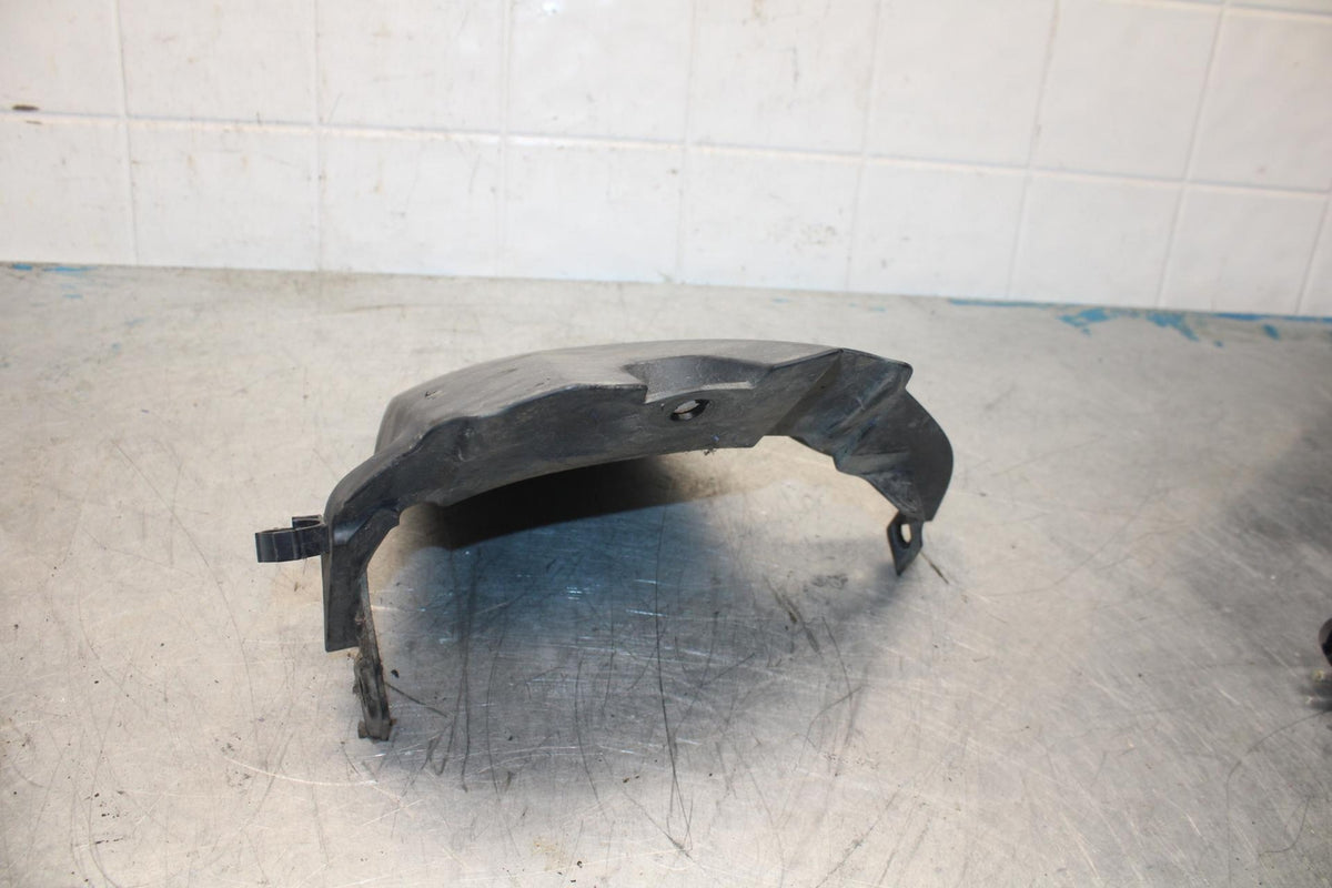 06-07 SUZUKI GSXR750 REAR BACK WHEEL TIRE HUGGER FENDER BB424
