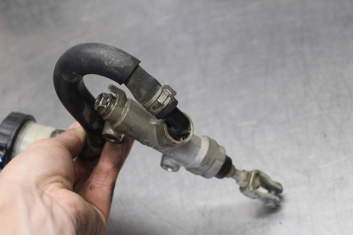 00-05 KAWASAKI NINJA ZX12R REAR BACK BRAKE MASTER CYLINDER W RESERVOIR BB892