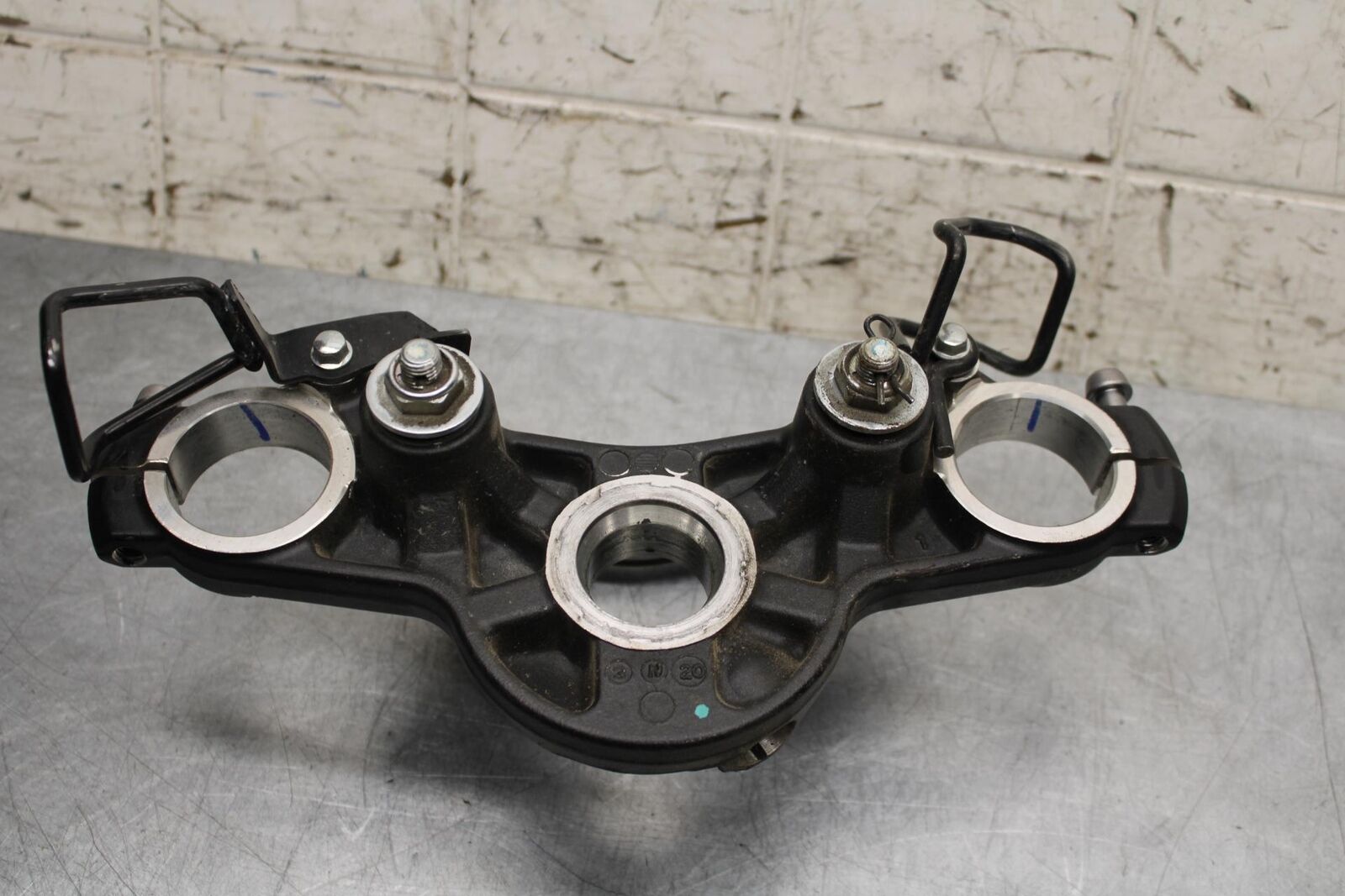 2014 Kawasaki Ninja 650 EX650E FORKS UPPER TRIPLE TREE 44039-0121-18R BB569