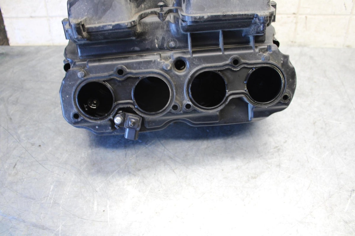 2007 Honda CBR600RR AIRBOX INTAKE FILTER BOX 17220-MFJ-D00 17240-MFJ-D00 BB536