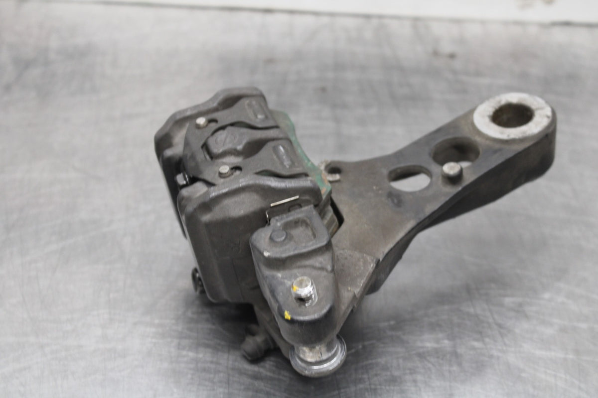 84 HONDA INTERCEPTOR 1000 VF1000F REAR BACK BRAKE CALIPER W MOUNT BRACKET BB878