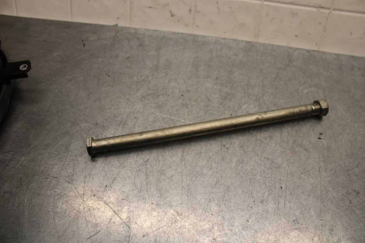 22-23 YAMAHA YZF R7 REAR BACK SWINGARM BOLT SUSPENSION PIVOT AXLE BB583