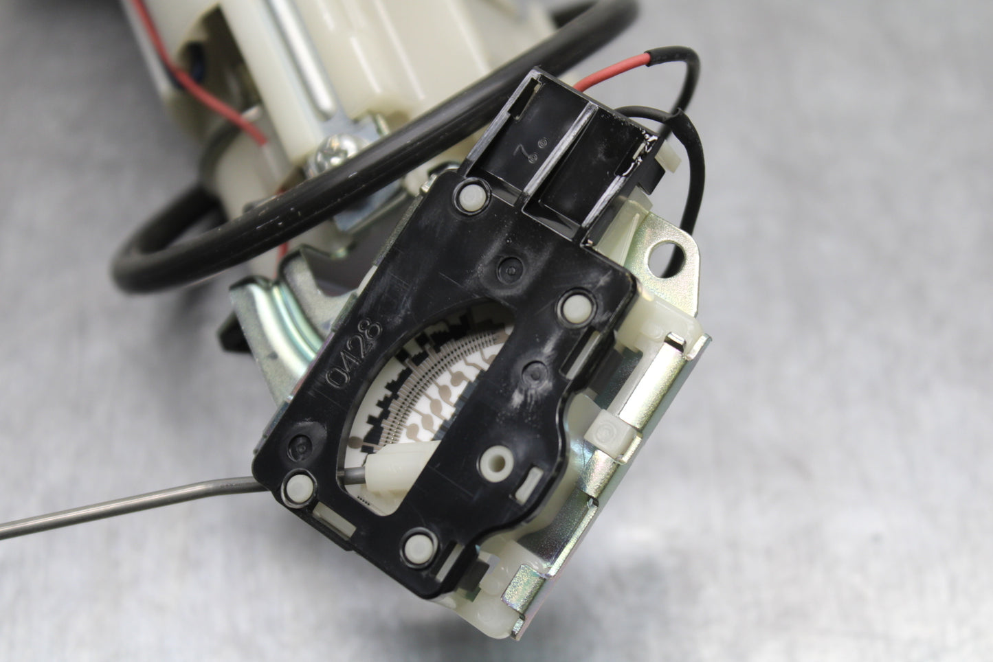 08-10 SUZUKI GSXR 600 FUEL PUMP GAS PETROL SENDER UNIT BB753