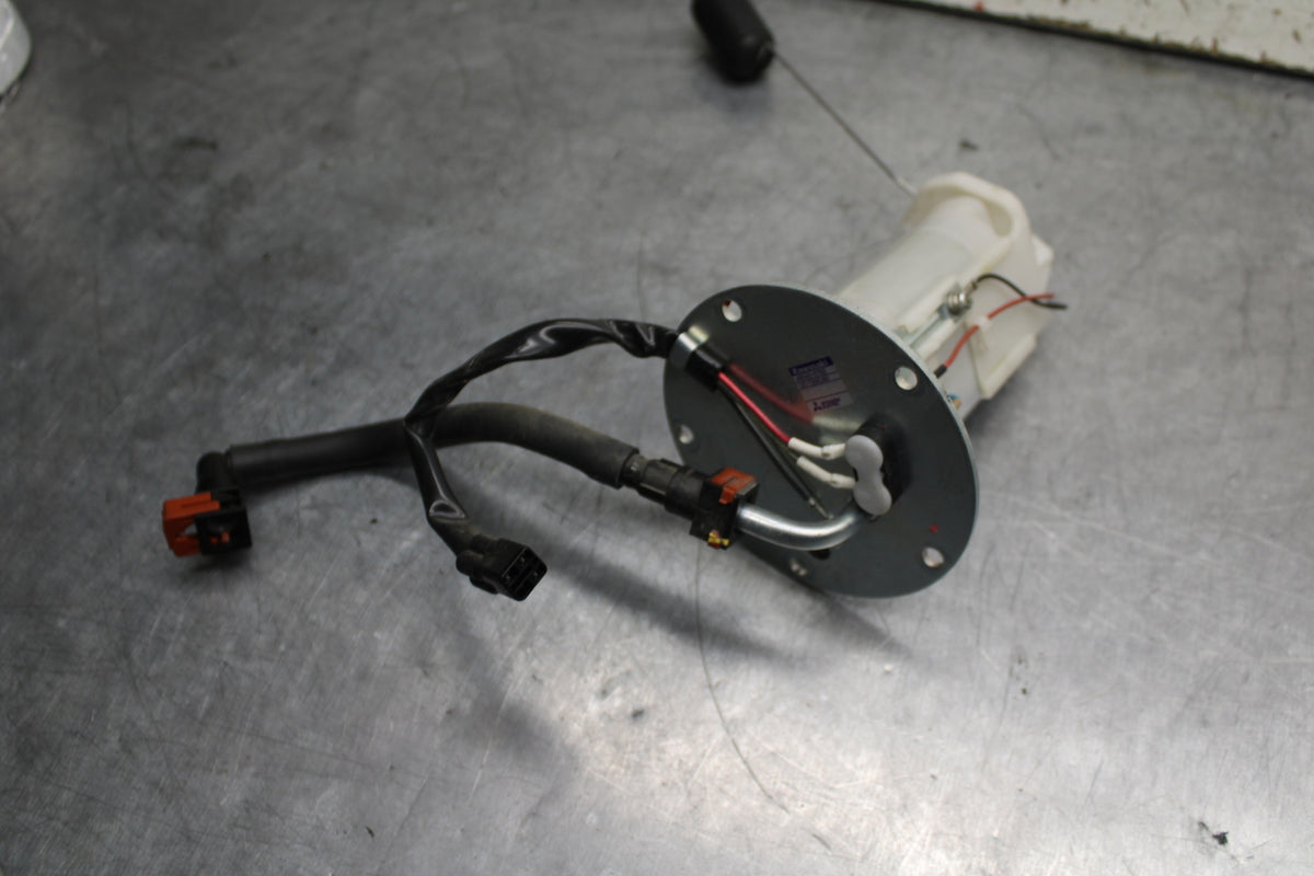 19-22 KAWASAKI Z400 FUEL PUMP GAS PETROL SENDER UNIT BB738