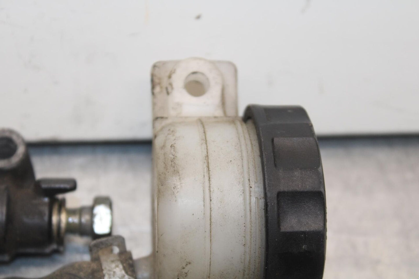 1985 Kawasaki Ninja 900R ZX900A REAR BACK BRAKE MASTER CYLINDER BB84