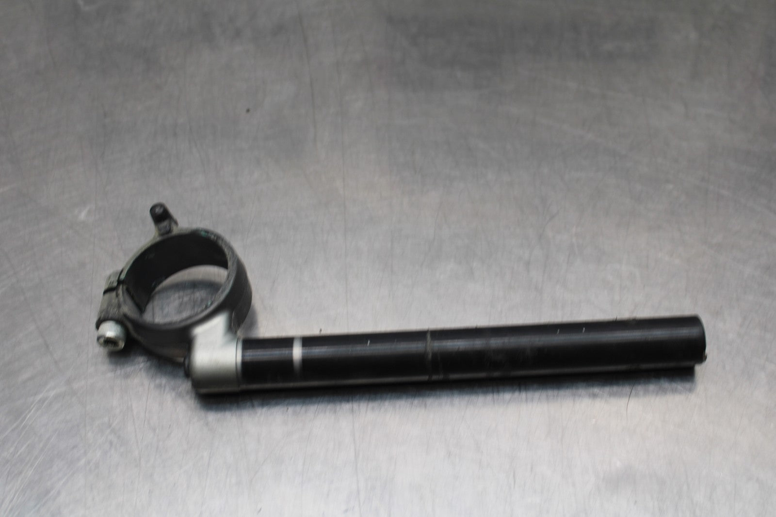 11-22 SUZUKI GSXR 600  LEFT CLIP ON HANDLEBAR BB193
