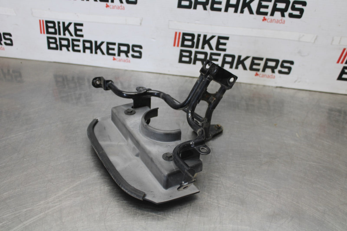 06 KAWASAKI KLR650 UPPER FAIRING MIRROR GAUGES STAY BRACKET BB919