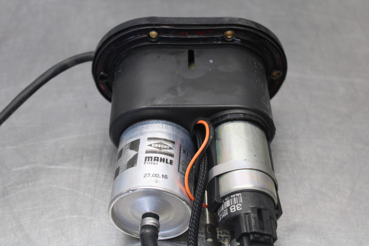 16 APRILIA TUONO V4 1100 FUEL PUMP GAS PETROL SENDER UNIT BB905