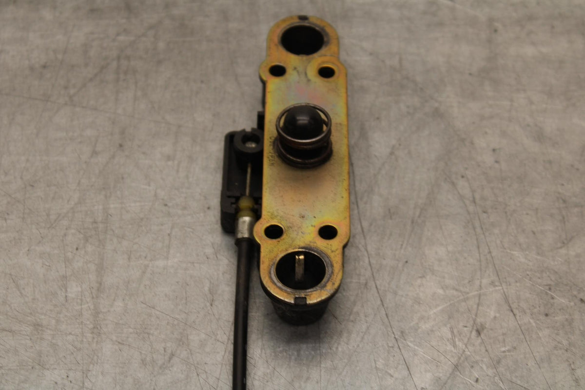 1997 Suzuki Bandit 1200 GSF1200S SEAT LATCH BB559