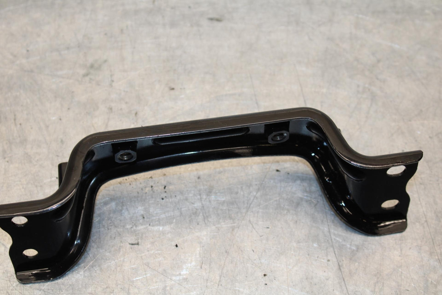 19-22 KAWASAKI Z400 GAS TANK FUEL CELL PETROL RESERVOIR BRACKET MOUNT BB70