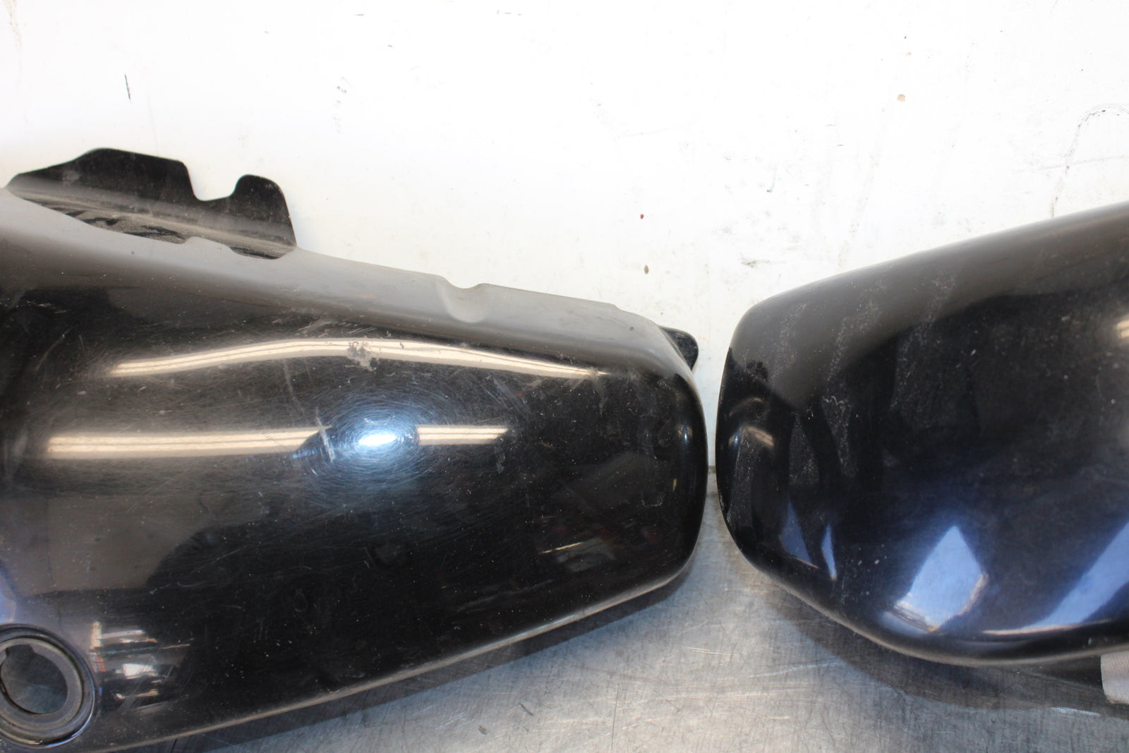 04 SUZUKI INTRUDER 800 SIDE COVER PANEL COWL FAIRING BB758