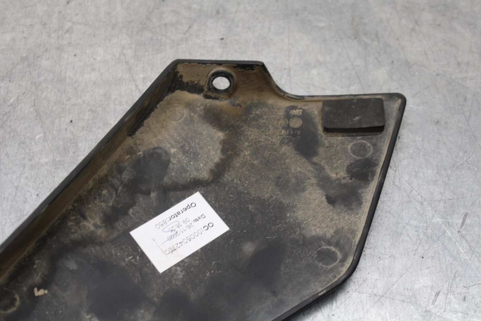 20-24 KTM 890  DUKE R RIGHT TANK SIDE COVER COWL PANEL PAIR SET BB627