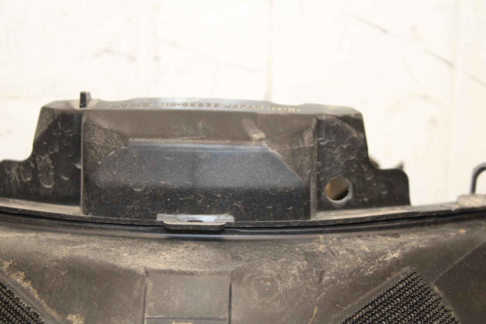 2015 Suzuki GSXR750 FRONT HEADLIGHT HEAD LIGHT LAMP BB595