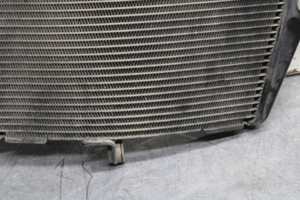 17-21 HONDA CBR1000RR SP ENGINE RADIATOR MOTOR COOLER COOLING RADIATER BB681