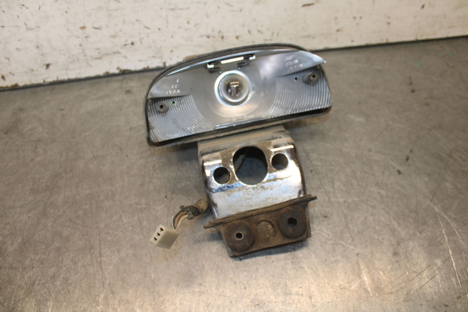 87-03 SUZUKI INTRUDER 1400 VS1400GLP REAR BACK TAIL LIGHT MOUNT BRACKET BB702