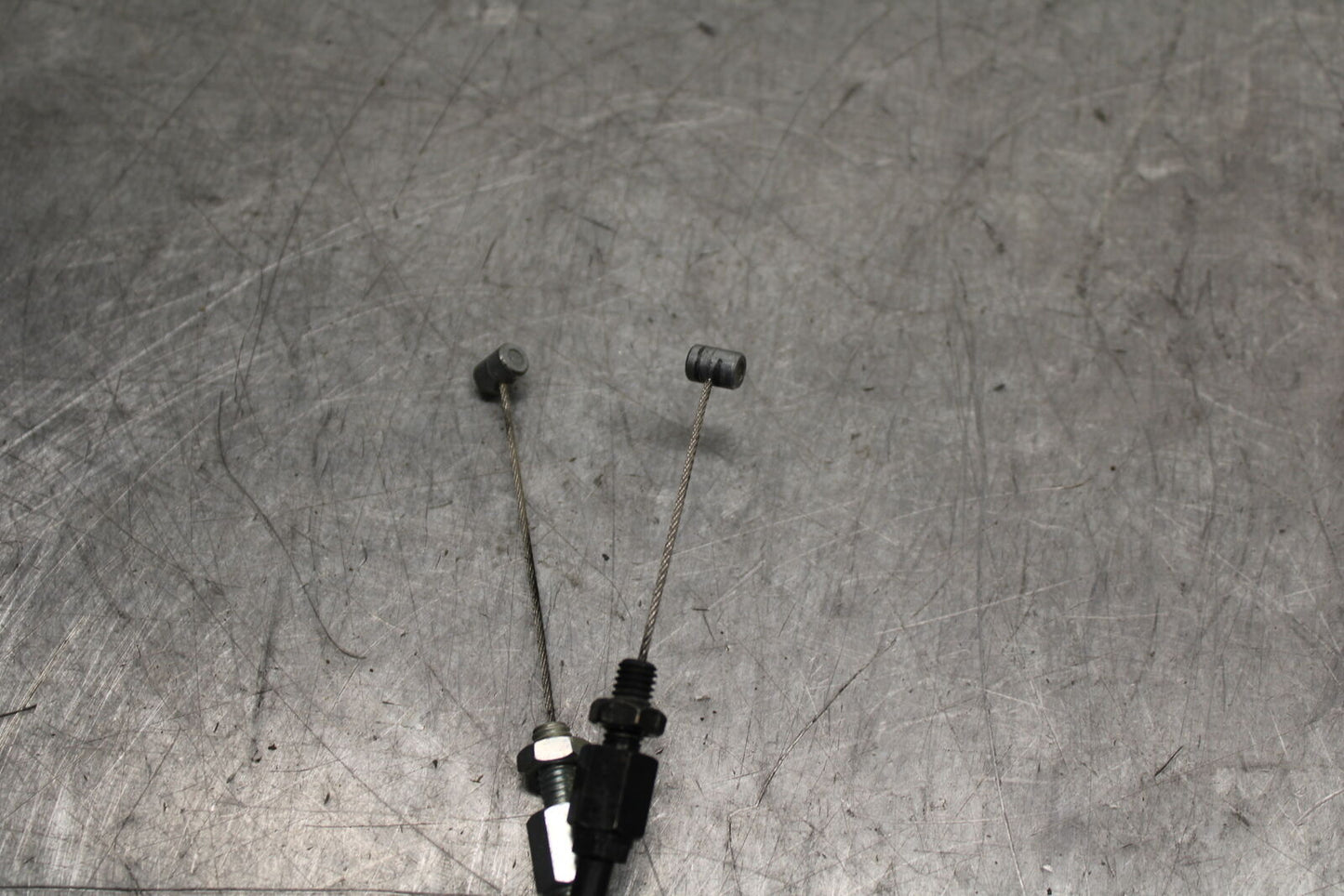 09-14 YAMAHA YZF R1 THROTTLE CABLE LINE HOUSING GUIDE BB118