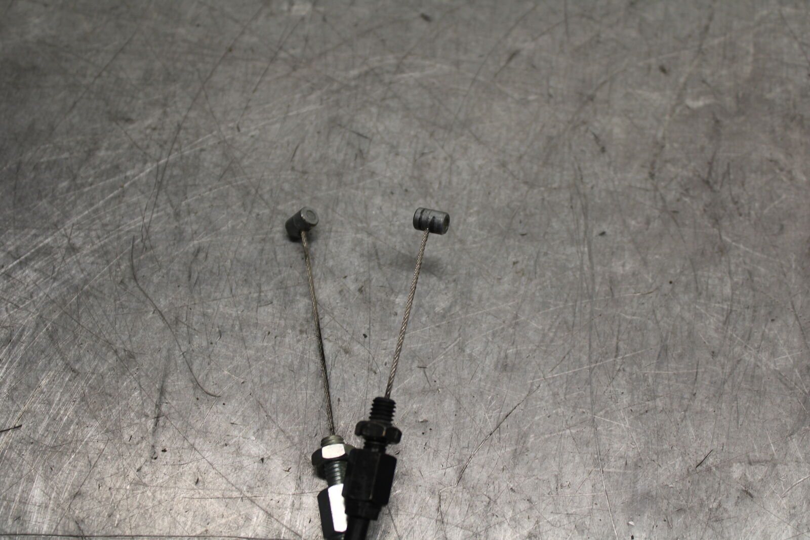09-14 YAMAHA YZF R1 THROTTLE CABLE LINE HOUSING GUIDE BB118