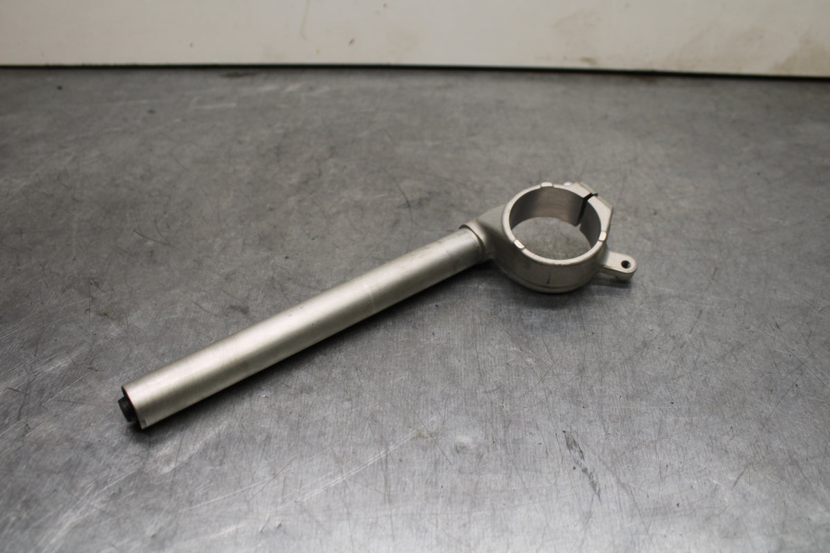 09-14 YAMAHA YZF R1 RIGHT CLIP ON HANDLEBAR BB119