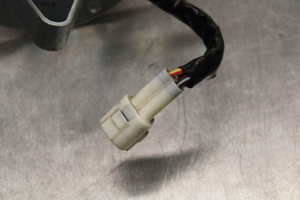 09 SUZUKI GSXR600 FUEL PUMP GAS PETROL SENDER UNIT BB759