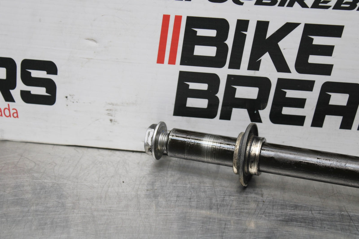 05 YAMAHA YZF R6 FRONT WHEEL RIM AXLE PIVOT BOLT BB858