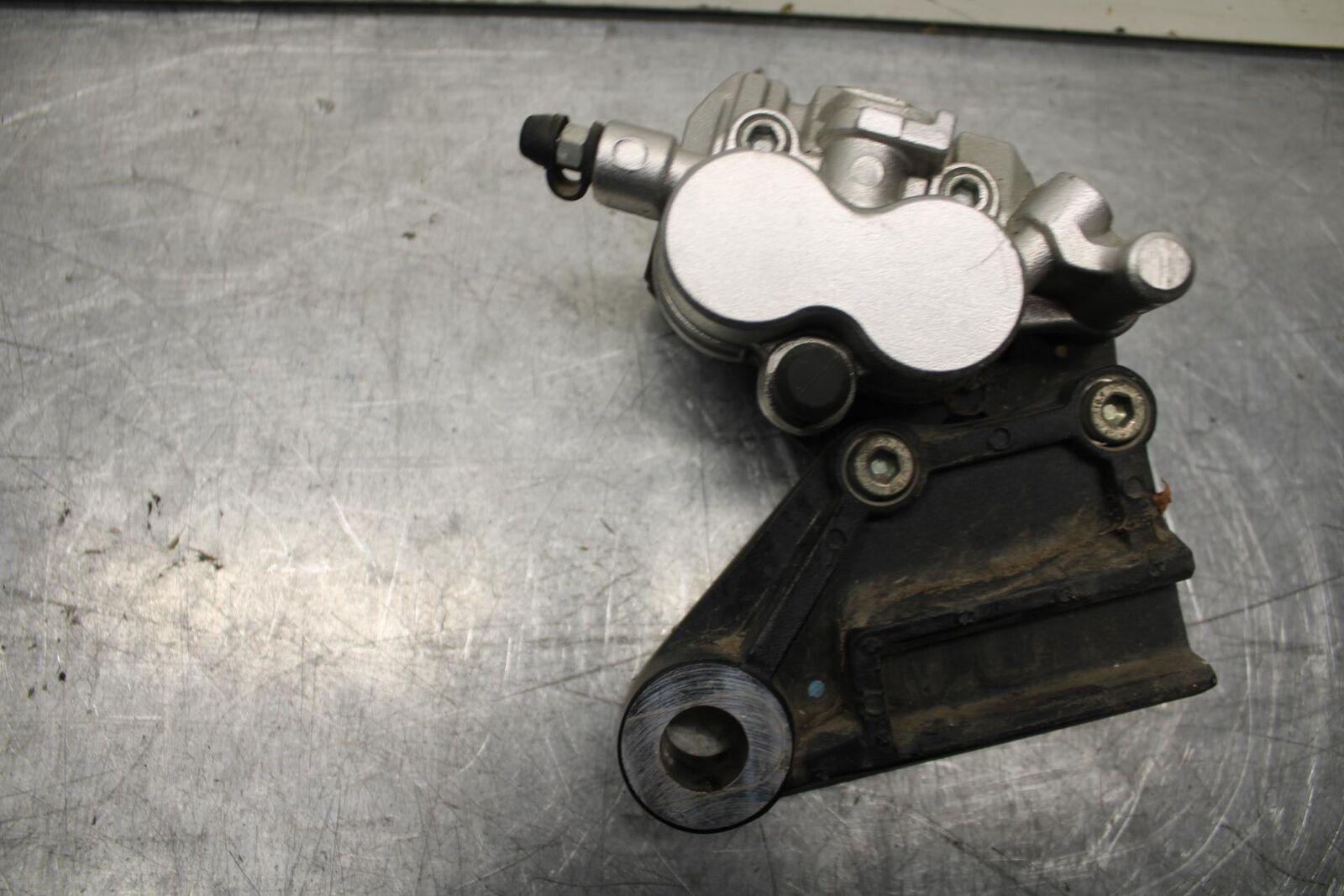 08-12 KAWASAKI NINJA 250R EX250J REAR BACK BRAKE CALIPER W MOUNT BRACKET BB612