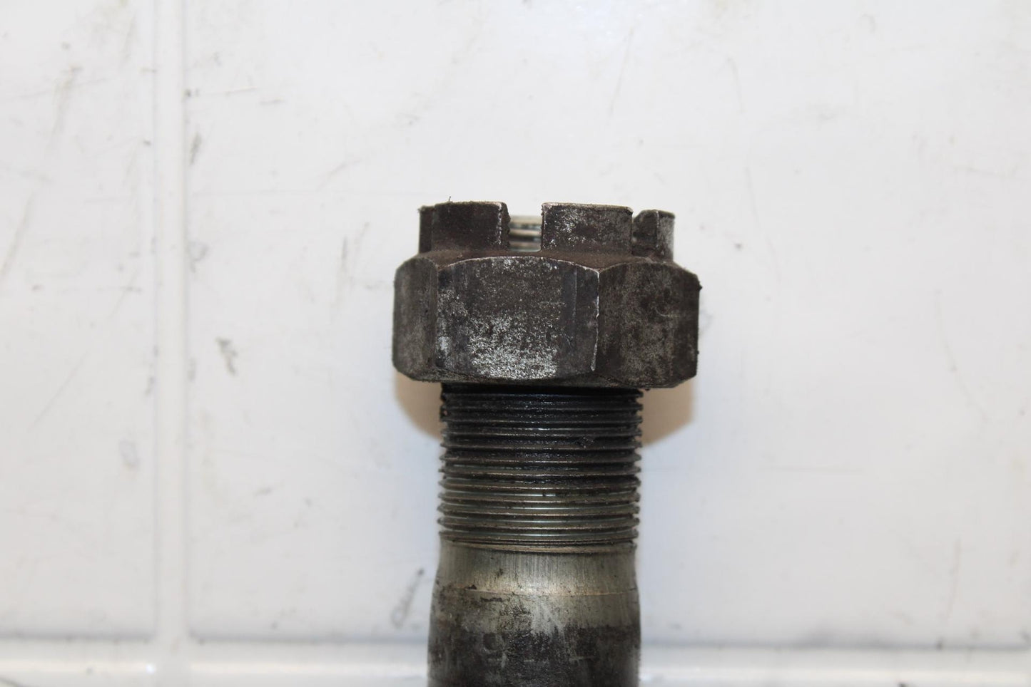 2011 Kawasaki Ninja ZX6R ZX600R REAR AXLE BACK WHEEL RIM PIVOT BOLT AXEL BB587