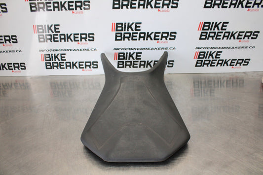 17-22 KTM 390 DUKE FRONT DRIVERS SEAT PAD SADDLE PILLION BB180