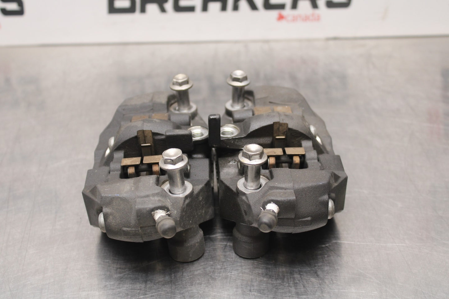 08-10 SUZUKI GSXR 600 RIGHT LEFT FRONT BRAKE CALIPER SET PAIR CALIPERS BB202
