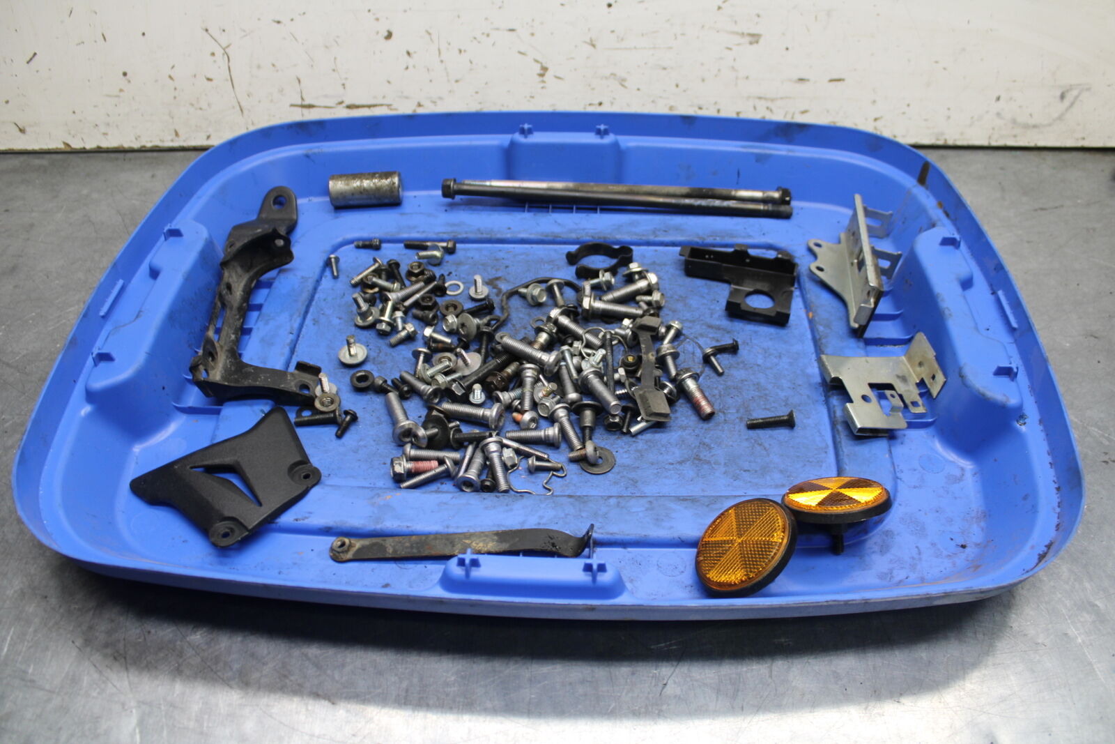 12-13 KAWASAKI Z1000 MOUNTING BOLTS HARDWARE MOTOR SCREWS BB743