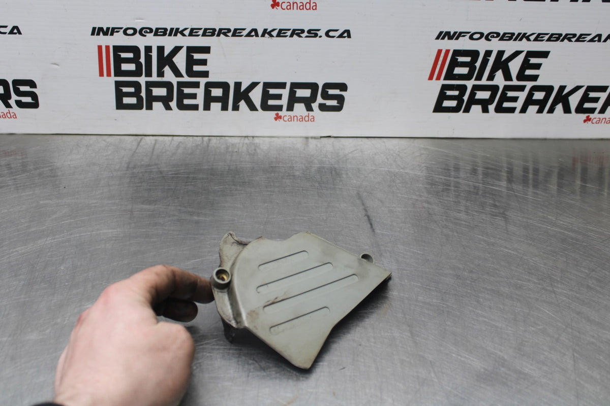 02 DUCATI MONSTER 620 ENGINE SPROCKET COVER BB851