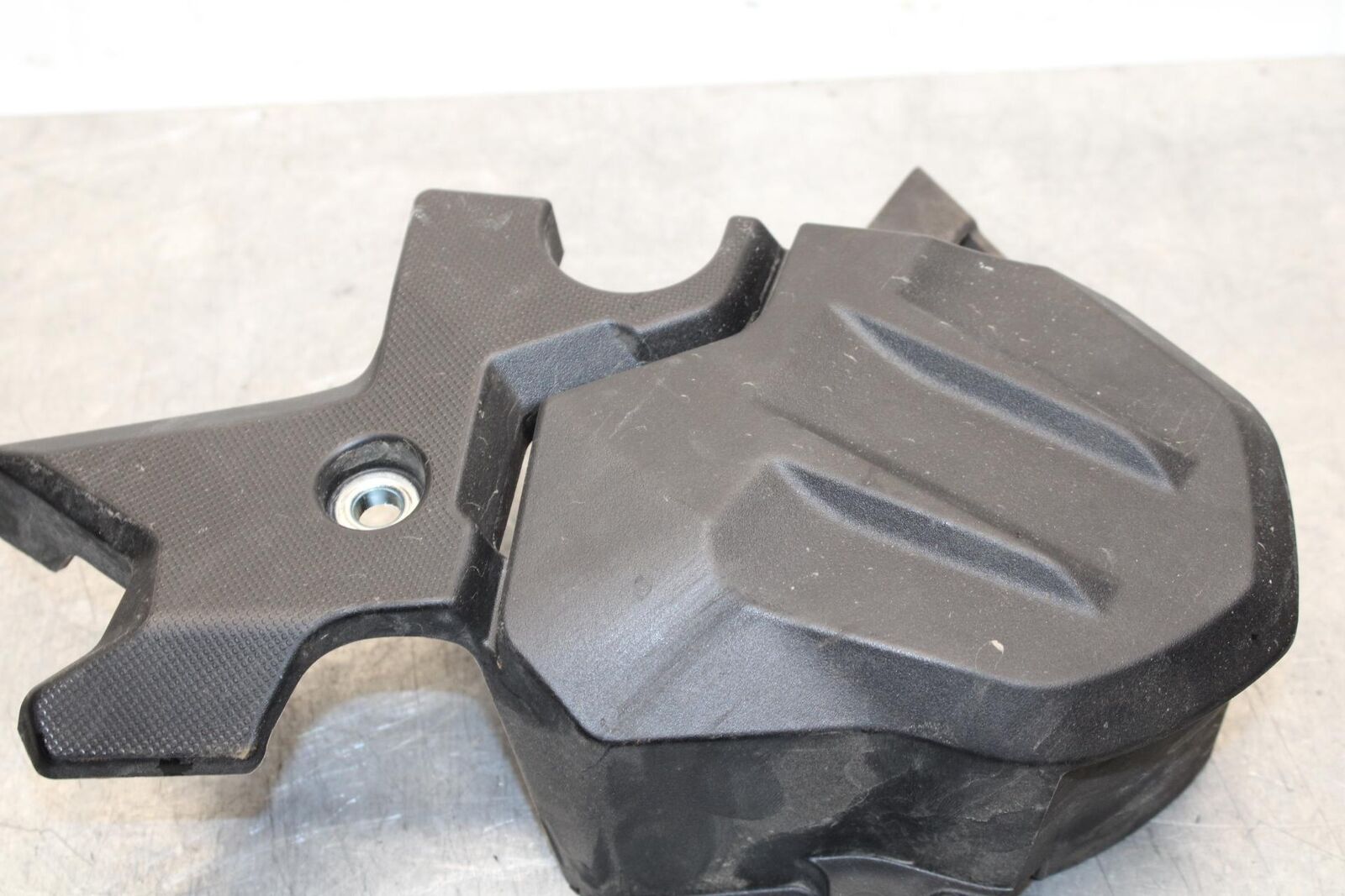 19-22 KAWASAKI Z400 ENGINE SPROCKET COVER BB586