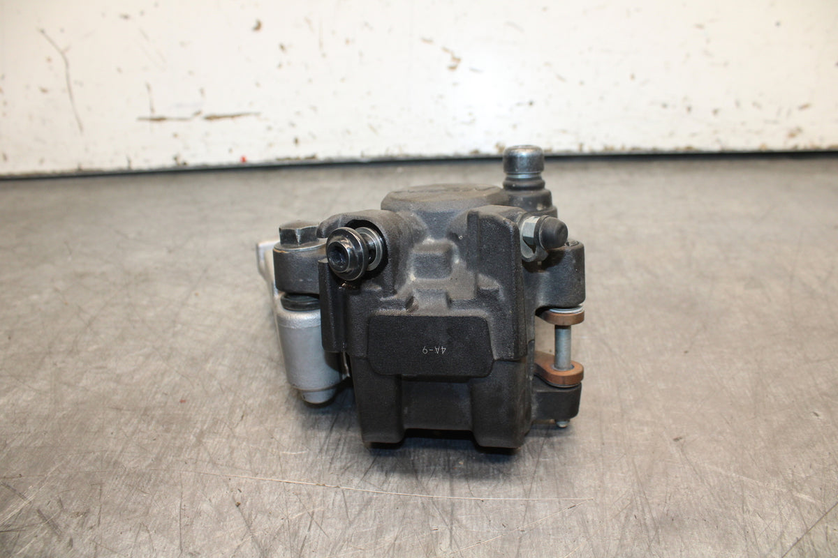 22-24 YAMAHA XSR900 REAR BACK BRAKE CALIPER W MOUNT BRACKET BB710