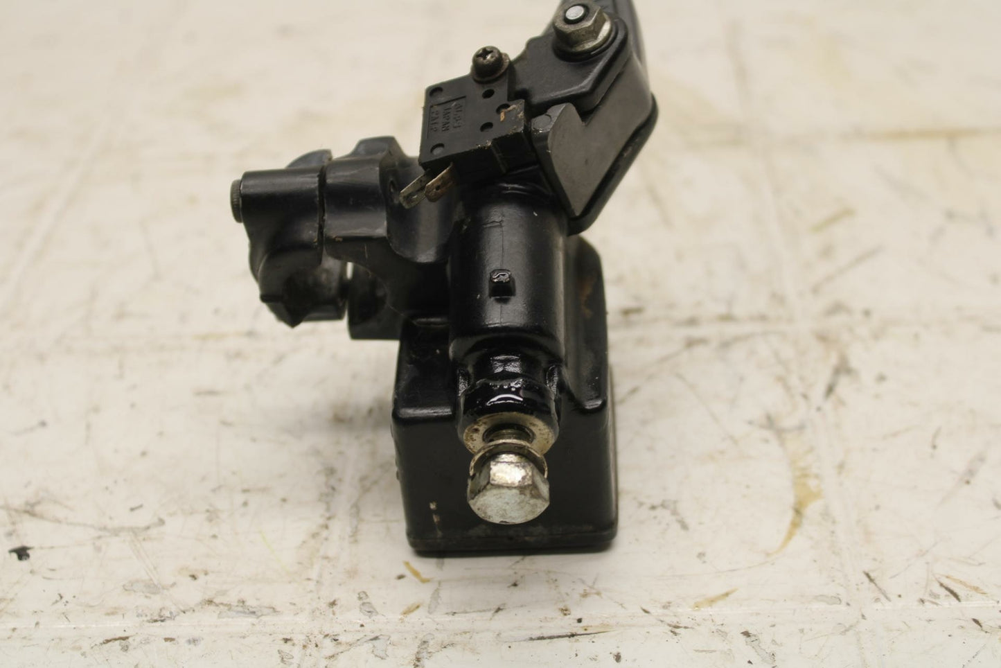 84-87 HONDA GOLDWING 1200 FRONT BRAKE MASTER CYLINDER BB406