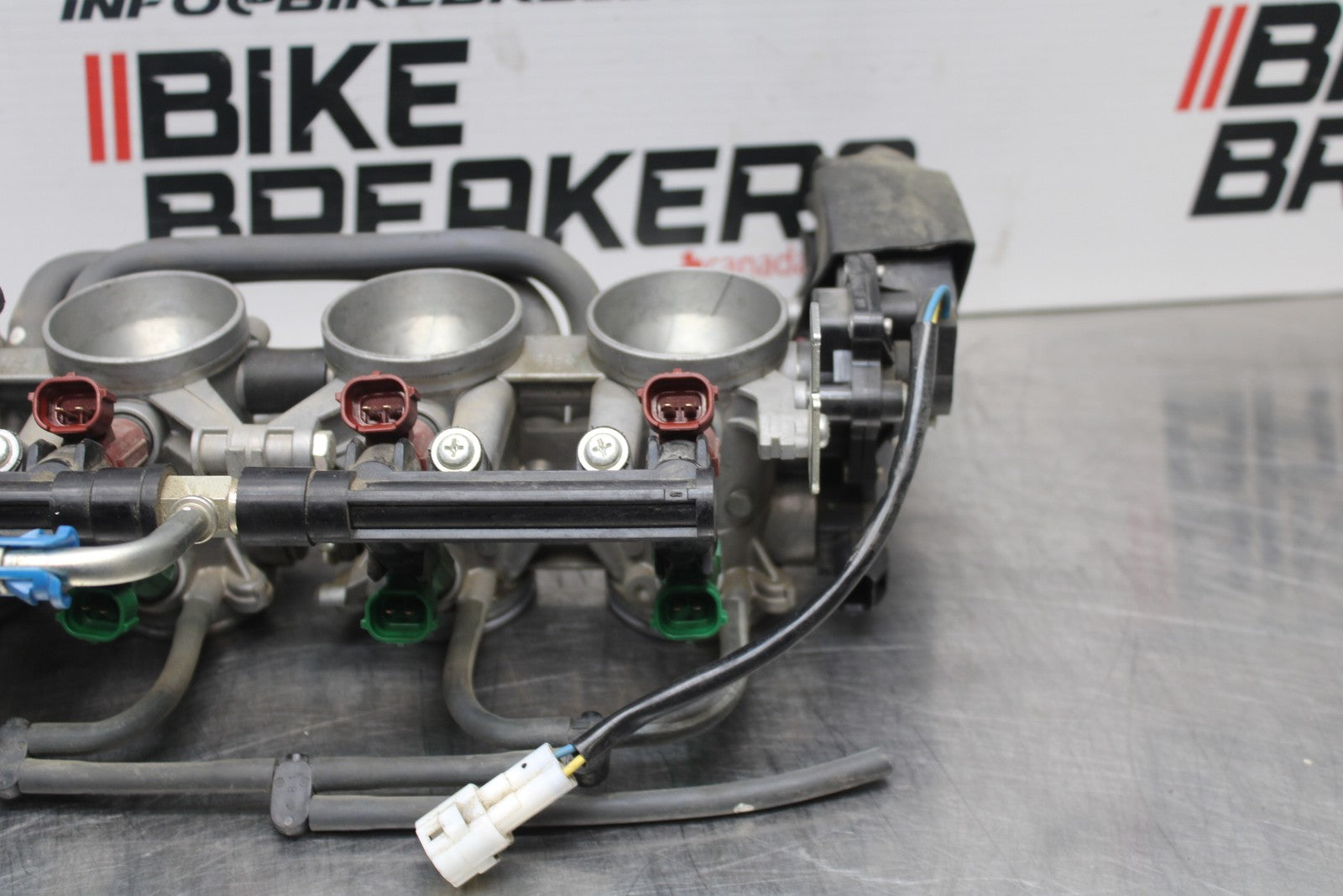08-10 SUZUKI GSXR 600 MAIN FUEL INJECTORS / THROTTLE BODIES BB202