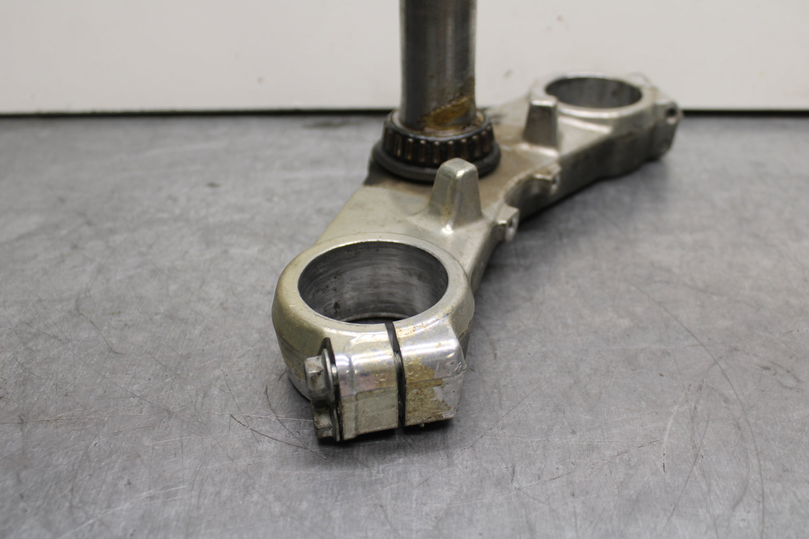 93-94 KAWASAKI NINJA ZX7R FRONT FORKS CLAMP LOWER TRIPLE TREE STEM BB124