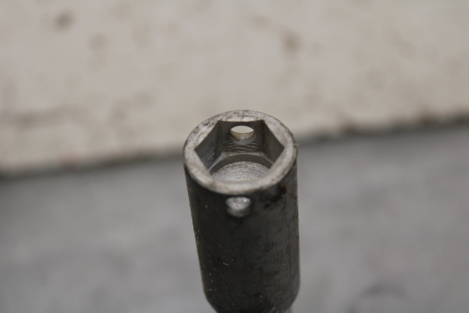 14 HONDA CTX1300A FRONT WHEEL RIM AXLE PIVOT BOLT BB732