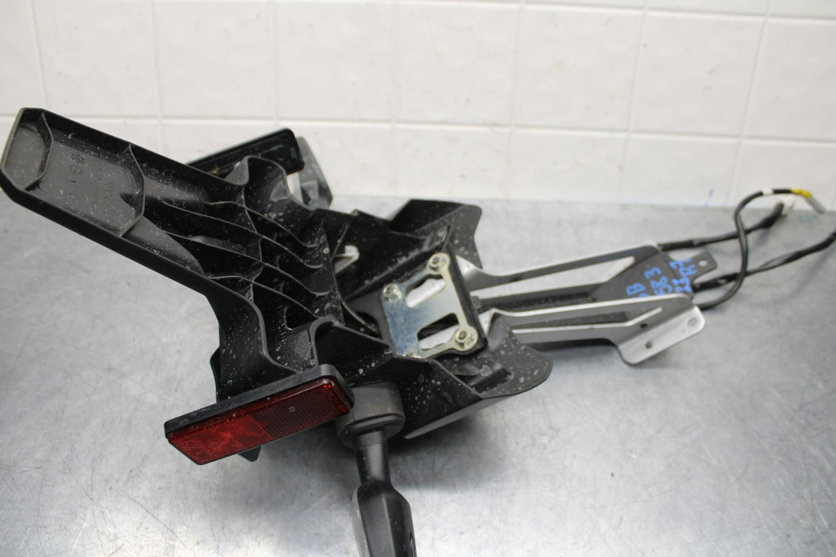 22-23 YAMAHA YZF R7 REAR BACK TAIL LIGHT MOUNT BRACKET BB583