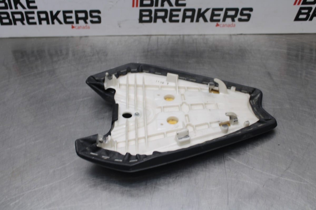 14-15 KAWASAKI Z1000 REAR BACK PASSENGER TANDEM SEAT PAD SADDLE PILLION BB743
