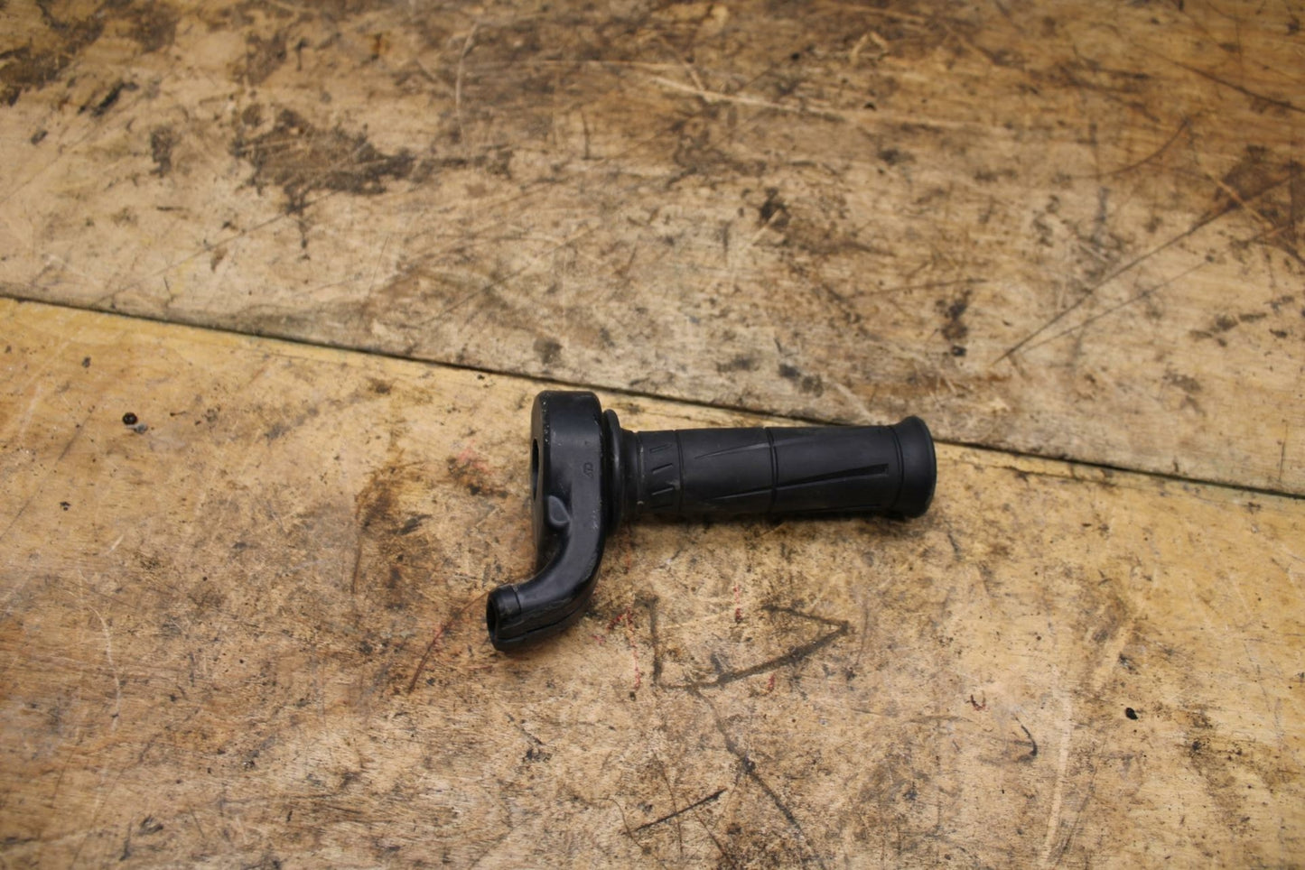 13-18 KAWASAKI NINJA ZX6R THROTTLE CABLE LINE HOUSING GUIDE BB342