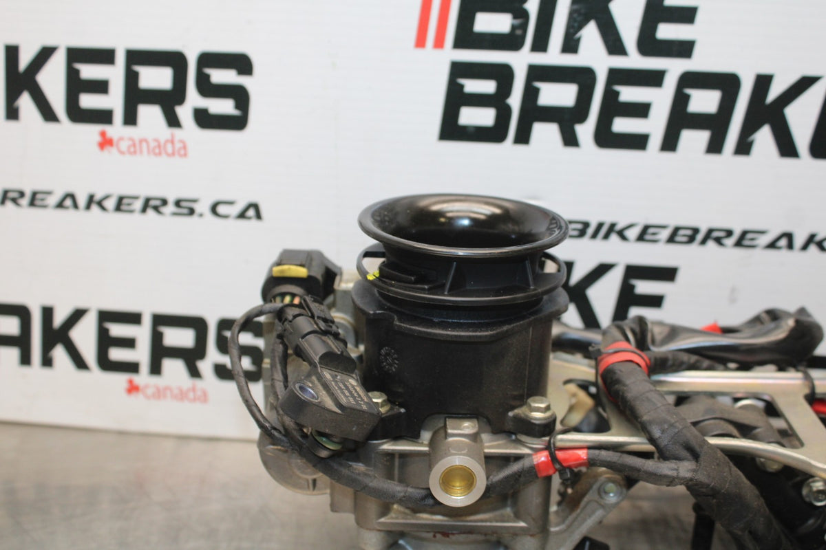 08 APRILIA SHIVER 750 MAIN FUEL INJECTORS / THROTTLE BODIES BB551