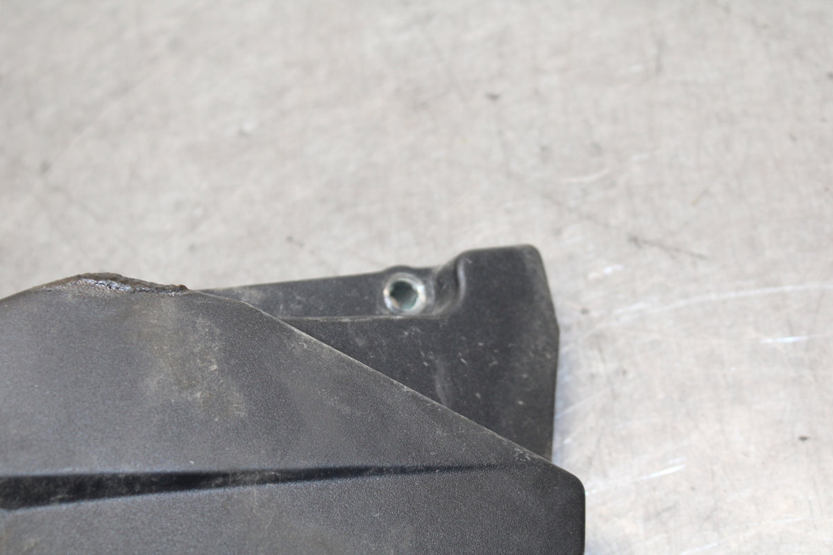08-09 YAMAHA YZF R6S ENGINE SPROCKET COVER  BB690