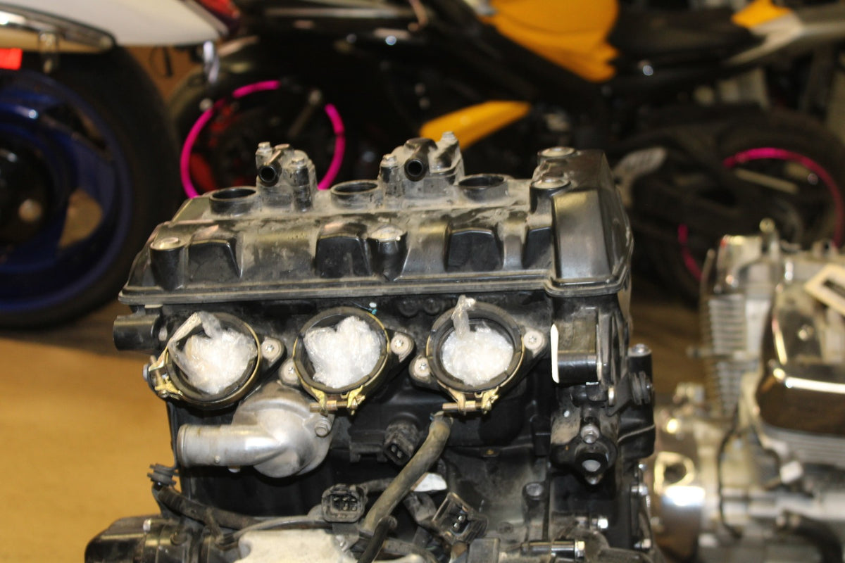 14 TRIUMPH STREET TRIPLE ABS ENGINE MOTOR BB808