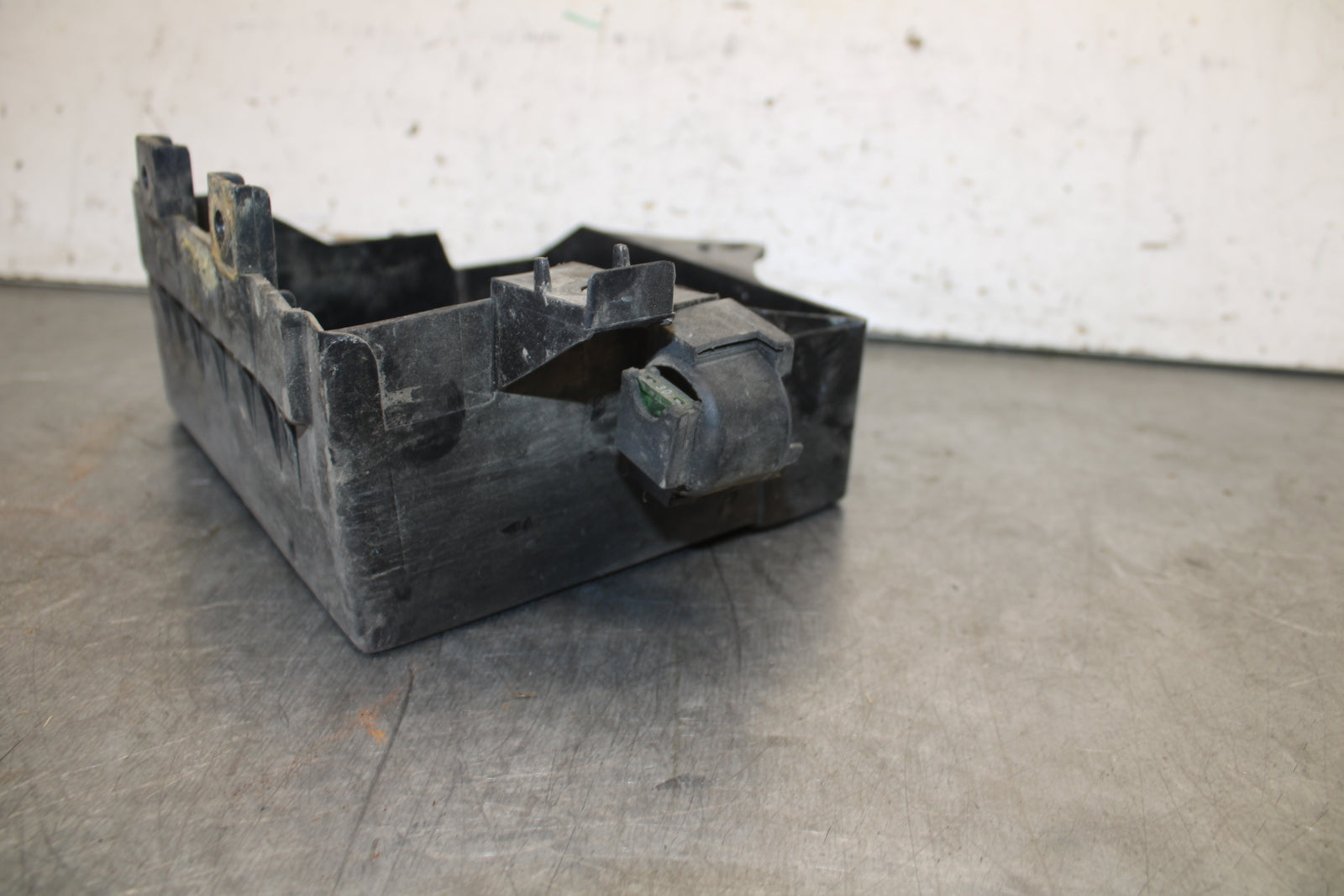 93-00 HONDA GOLDWING 1500 GL1500SE BATTERY TRAY BOX HOLDER BB700