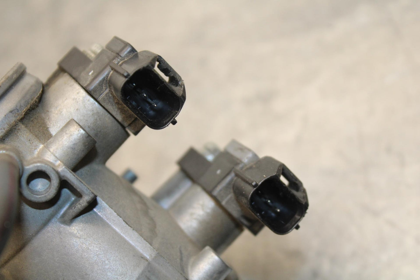 09-12 KAWASAKI NINJA ZX6R MAIN FUEL INJECTORS / THROTTLE BODIES 16163-0128 BB617