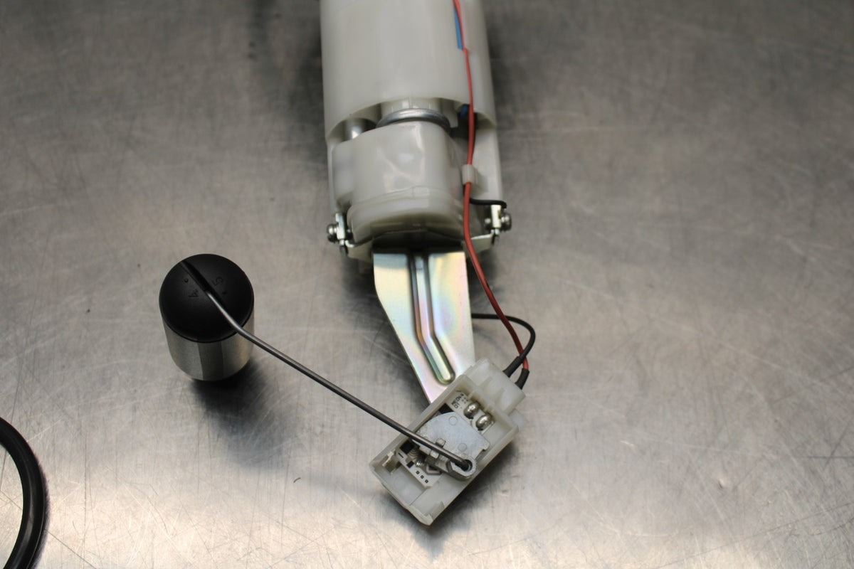 19-23 KAWASAKI NINJA ZX6R FUEL PUMP GAS PETROL SENDER UNIT BB188