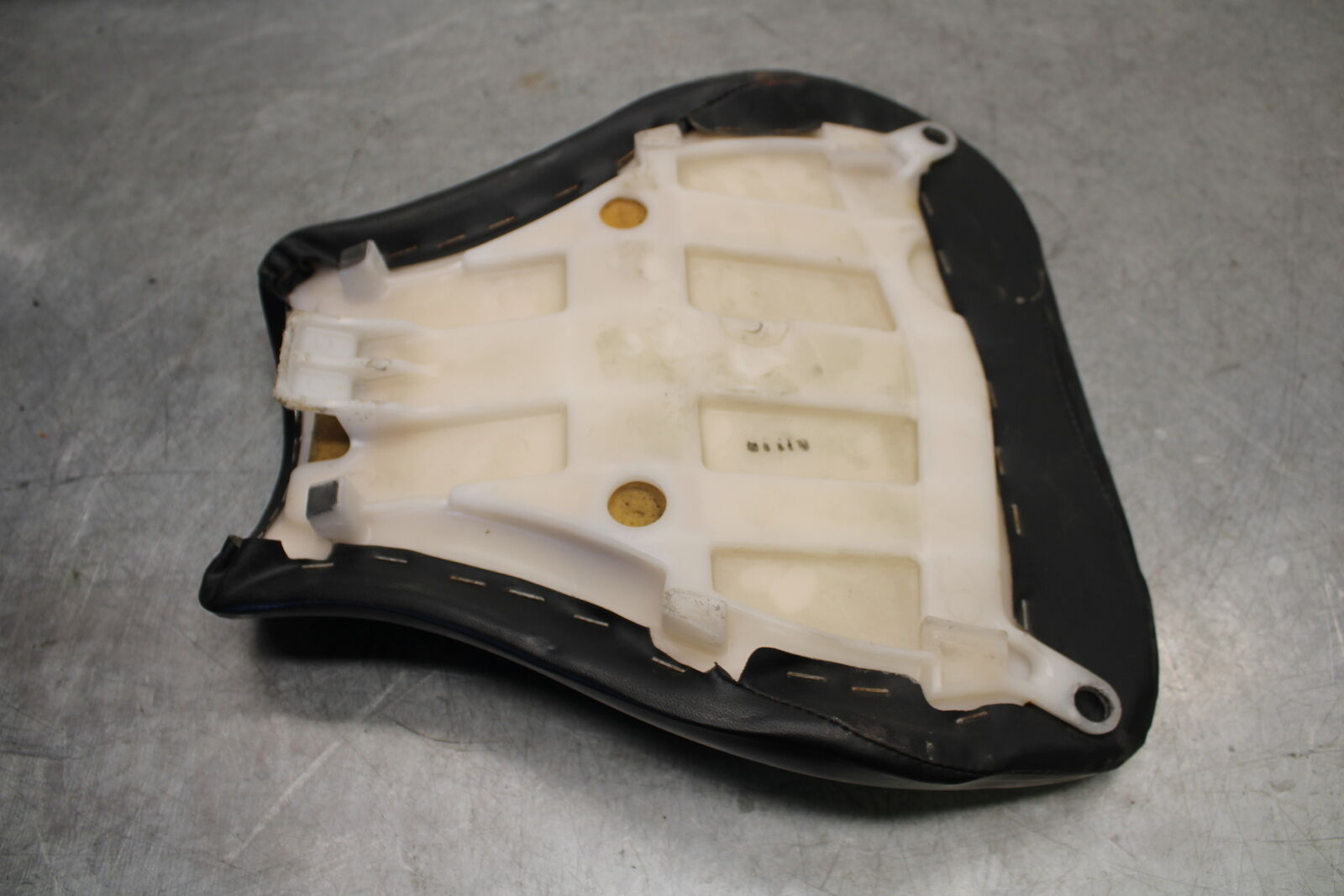 07-12 HONDA CBR600RR FRONT DRIVERS SEAT PAD SADDLE PILLION 77100-MFJ-D01 BB672