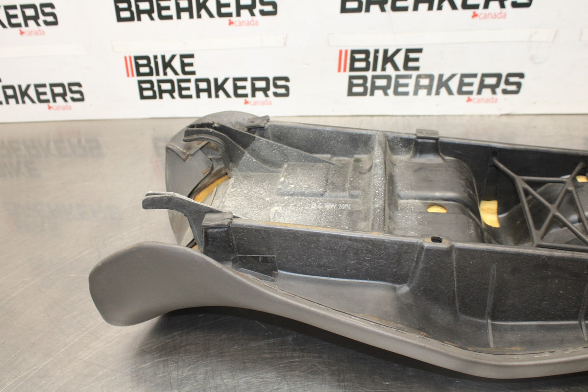 05 DUCATI SUPERSPORT 800 FRONT REAR SEAT SADDLE BB913