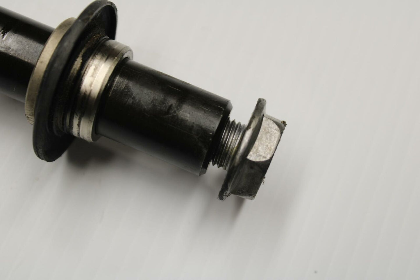 05 YAMAHA YZF R6S FRONT WHEEL RIM AXLE PIVOT BOLT BB234
