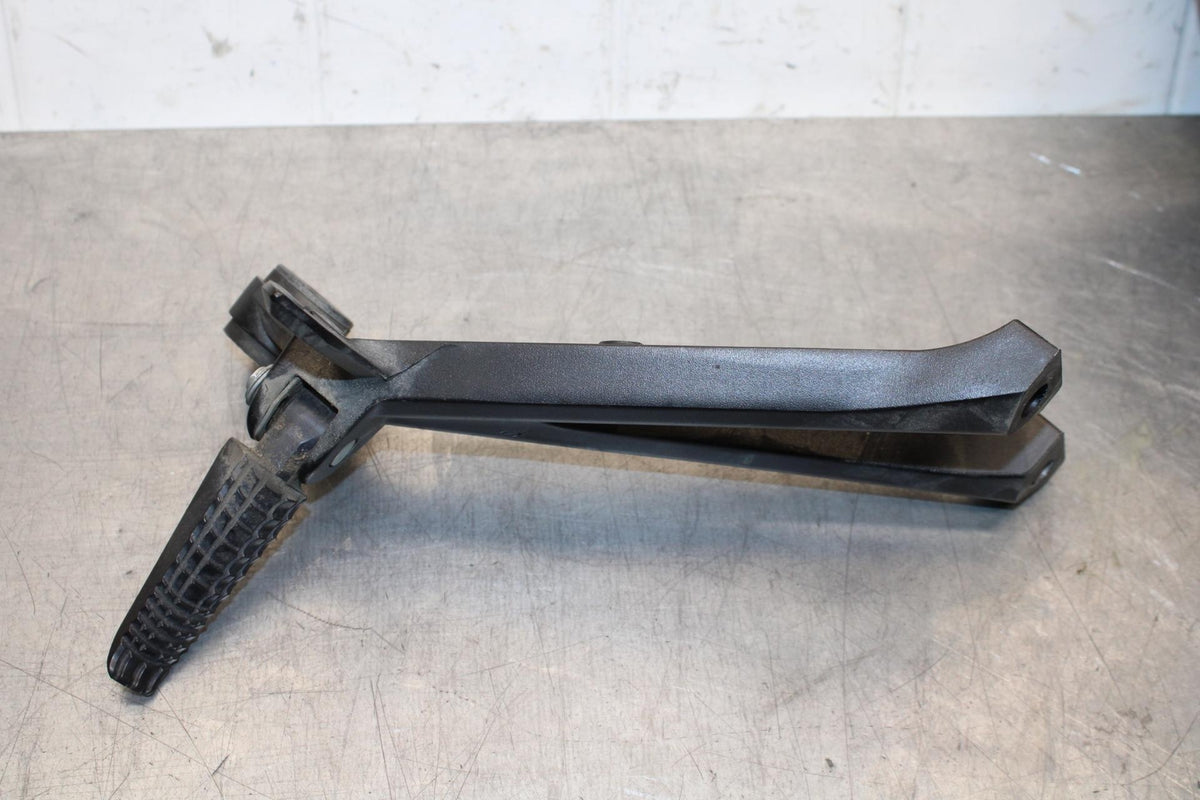 2015 Suzuki GSXR750 RIGHT REAR BACK PASSENGER PEG BB595