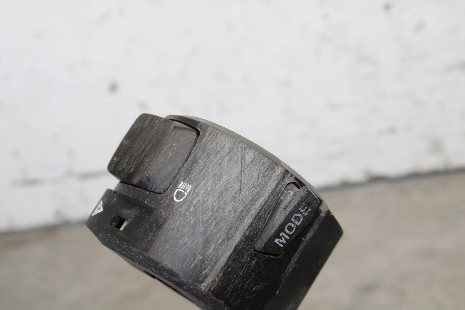 11-24 SUZUKI GSXR750 LEFT CLIP ON HANDLE HORN SIGNALS SWITCH SWITCHES BB687